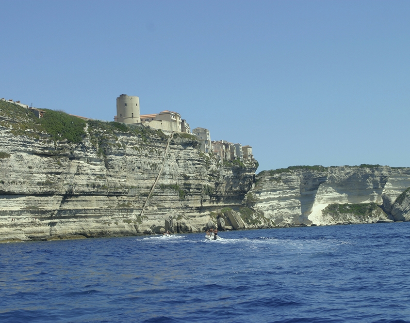 navigation to Corsica
