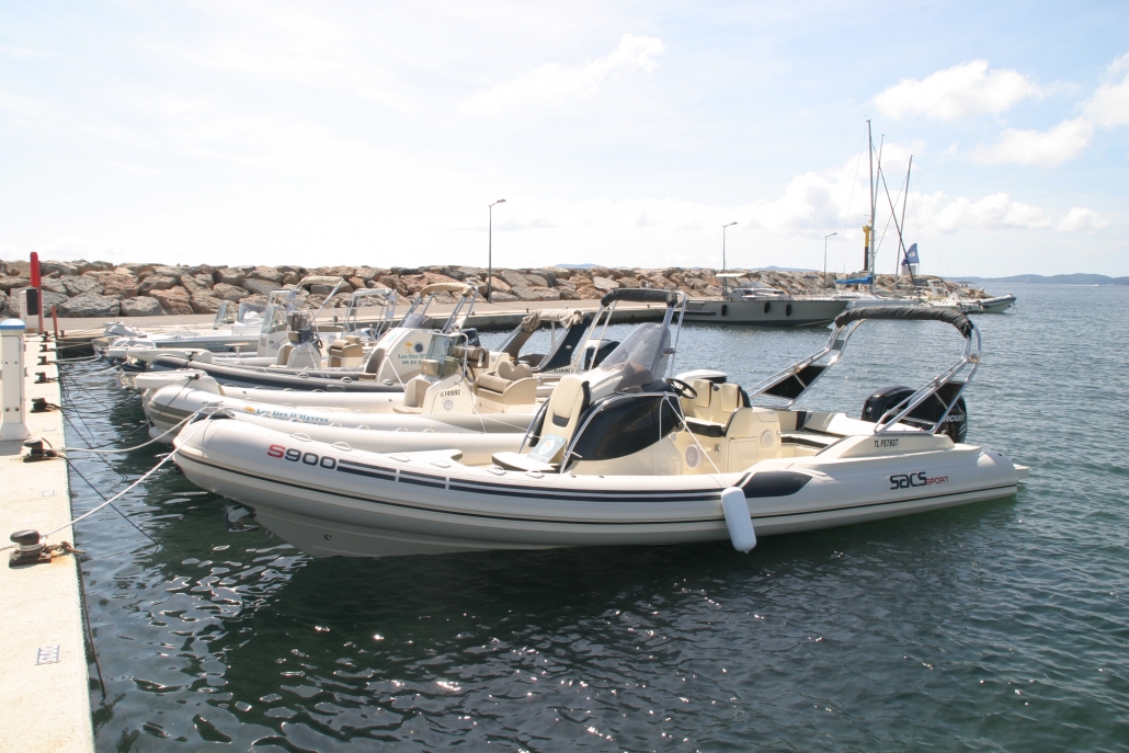 rigid inflatable boat for rent Sacs 900 Sport